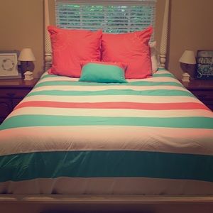 Southern tide cabana comforter and pillow set